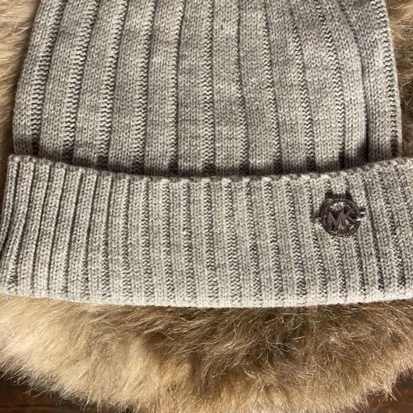 Michael Kore beanie - Picture 3 of 5
